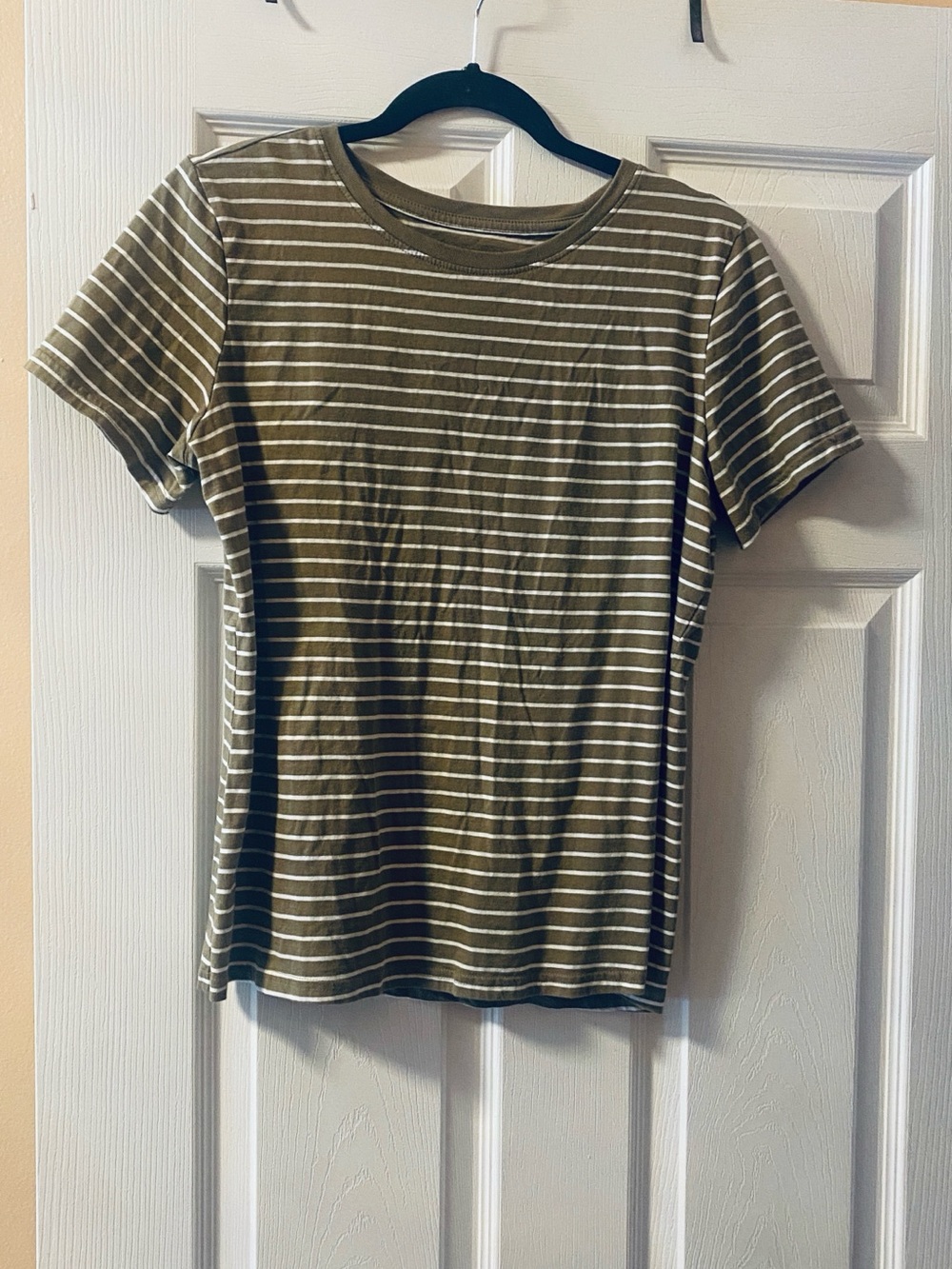 Pact tee size m